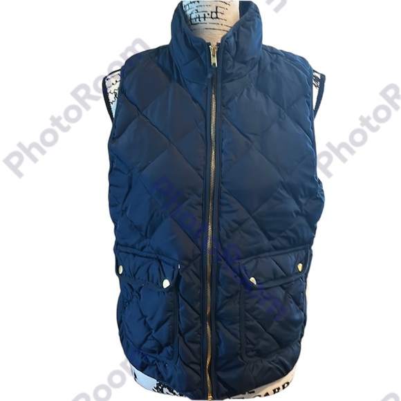 Woolrich Puffer Vest - Picture 2 of 4